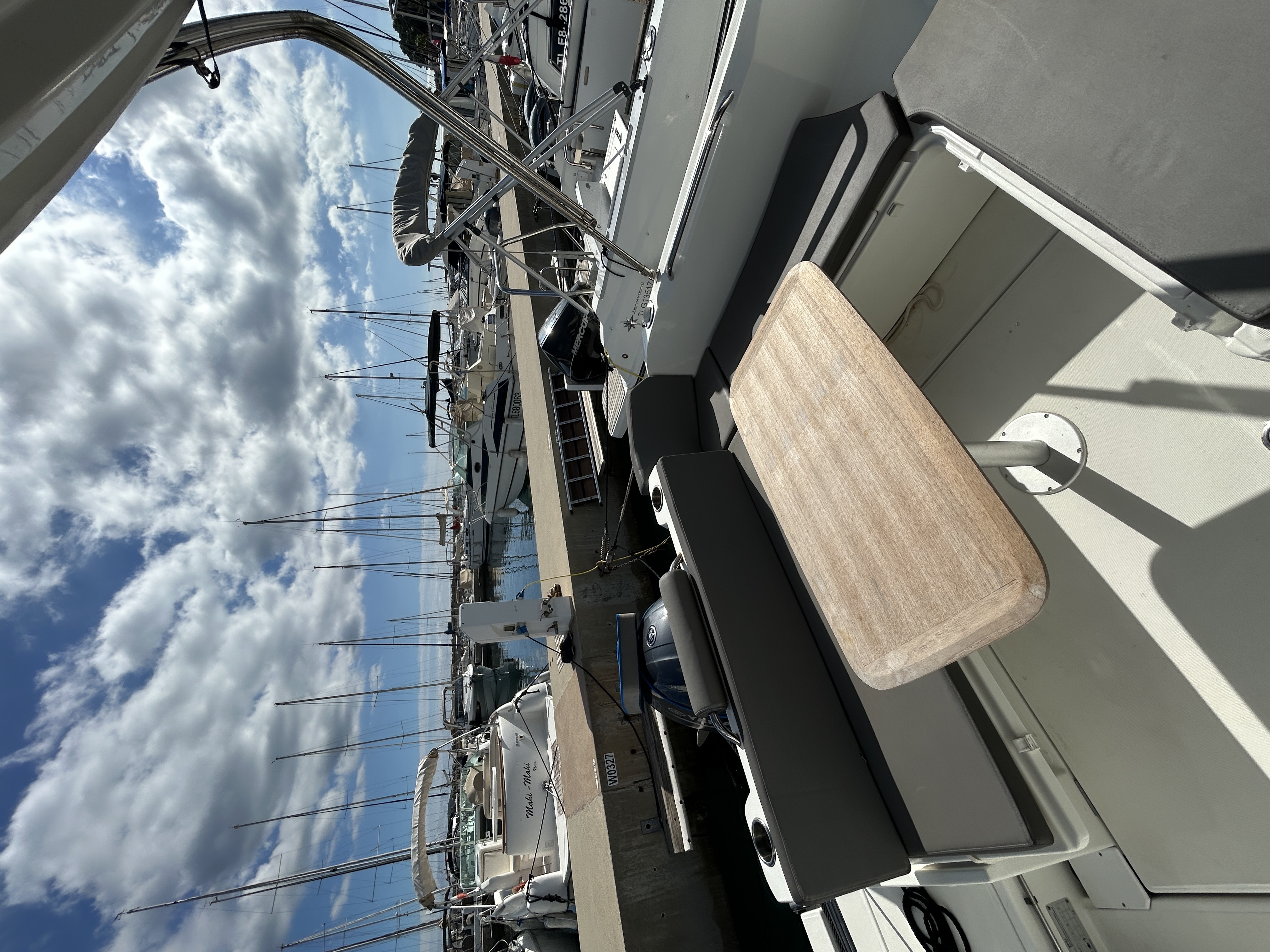 slider 5 Beneteau Antares 8 OB